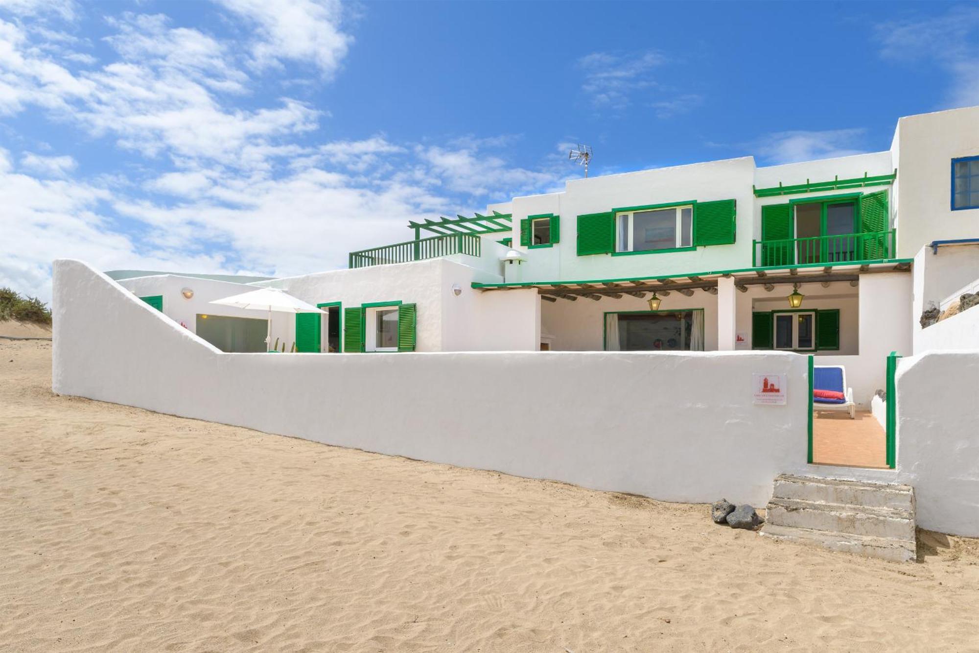 Famara Caracolillos, La Casa Exterior foto
